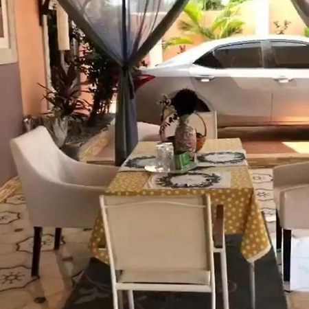 Nana Adu Guest House コフォリドゥア エクステリア 写真