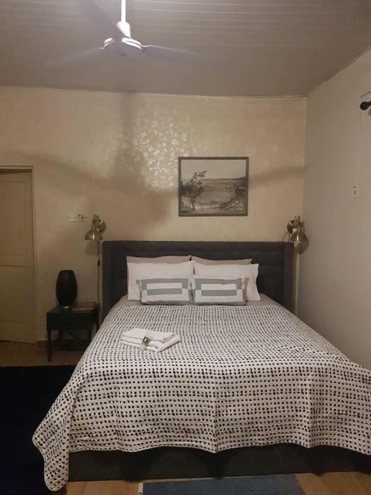 Nana Adu Guest House コフォリドゥア エクステリア 写真