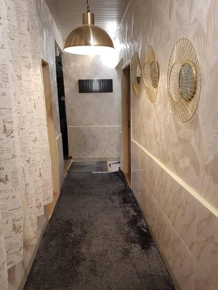 Nana Adu Guest House コフォリドゥア エクステリア 写真